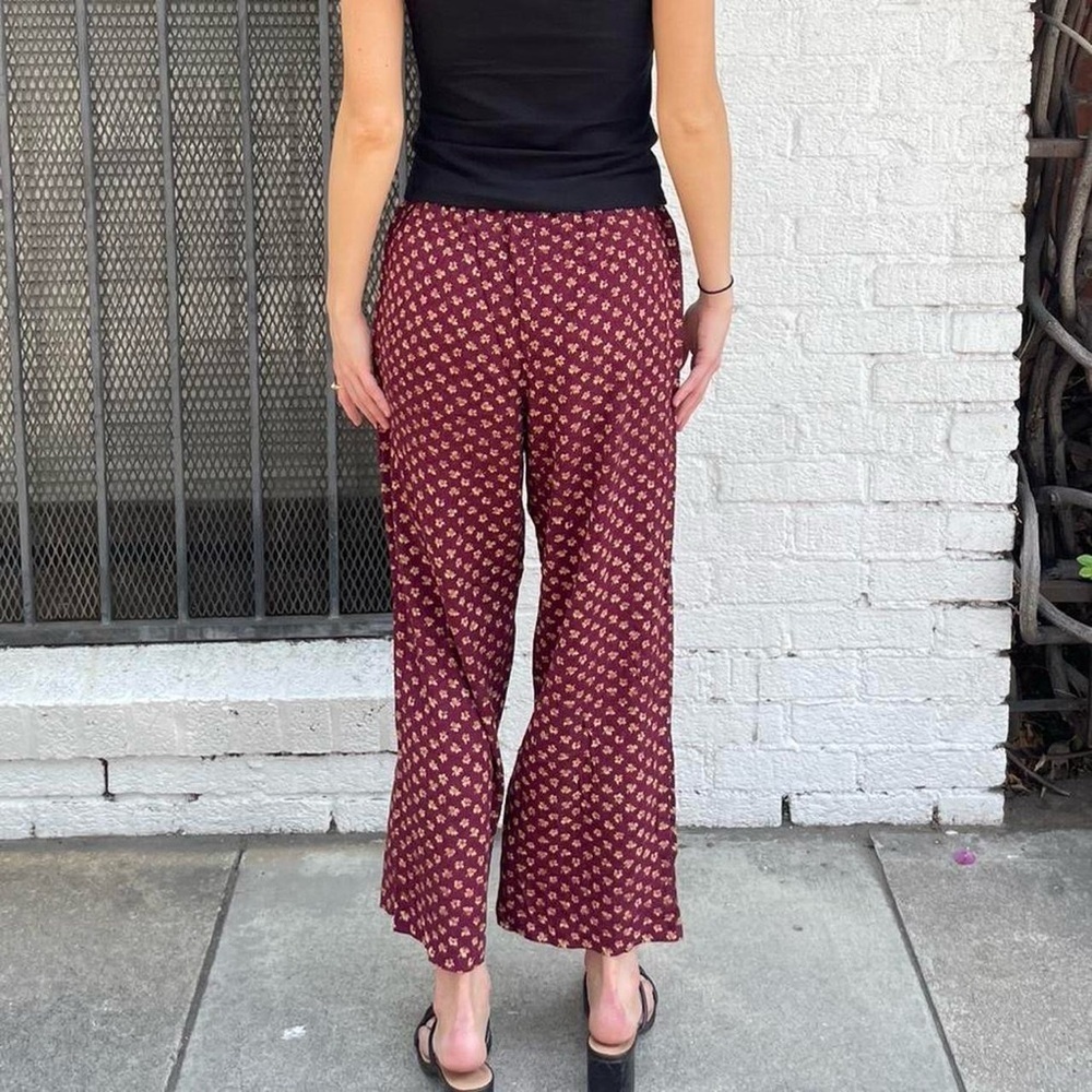 Bohemian Maroon floral print high-waisted wide-leg capri pants sz s / no tag - Picture 4 of 5